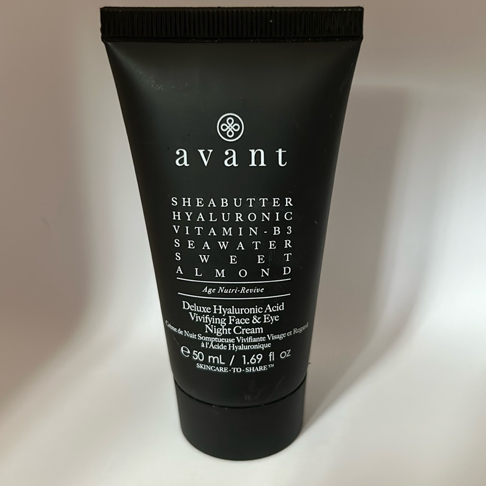 New Avant Skincare Deluxe Hyaluronic Acid Vivifying Face & Eye Night Cream 50ml